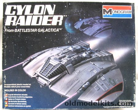 Monogram 1/48 Cylon Raider from Battlestar Galactica, 6026 plastic model kit